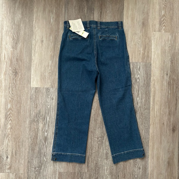 Jones New York Sport Petite Cropped Jean - Picture 1 of 9